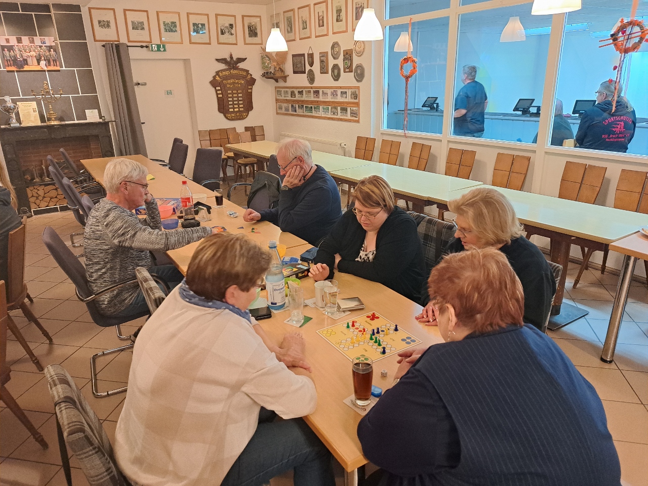 Jugend Siebte Auflage des Spieleabends